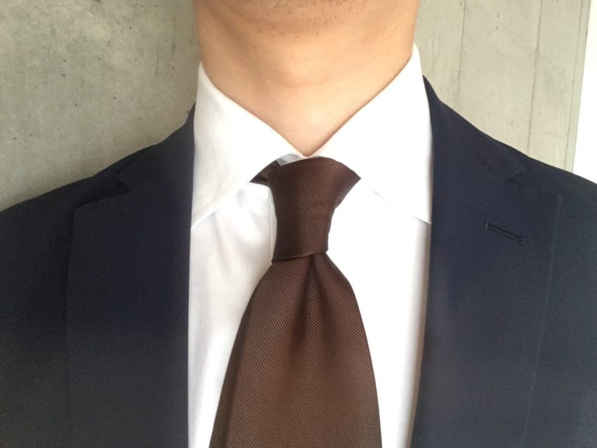 ネクタイの結び方 おしゃれに見えるコツ 結婚式や営業マンにおすすめ ピースブログ