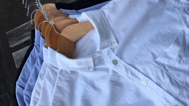 Gu オックスフォードシャツ メンズ のコーデやサイズ感をレビュー ピースブログ
