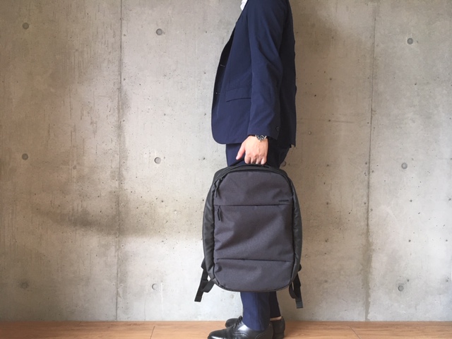 Incase（インケース）】リュック City Collection Compact Backpackを ...
